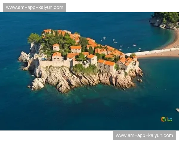 蓝血浪漫与巴尔干铁血：法兰西与塞尔维亚的巅峰博弈